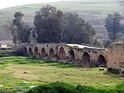 Römische Brücke in Mhardeh