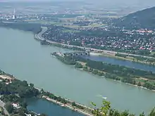 Anfang der Donauinsel, Einlaufbauwerk Langenzersdorf