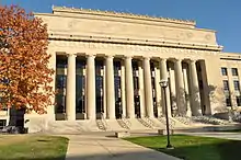 Angell Hall Observatorium auf dem Campus der University of Michigan in Ann Arbor, um 1924