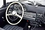 Retro Autoradio Becker Mexico in einem Mercedes 300SL