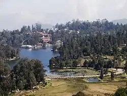 Blick auf Kodaikanal und den See