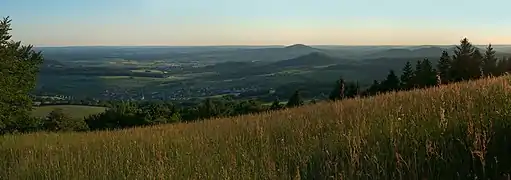 Ausblick nach Südwesten und Westen bis zum Taunus