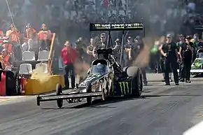 Start eines Top Fuel Dragsters (Jndia Erbacher, Schweiz) bei einem Wertungslauf auf der Rico Anthes Quartermile 2019.