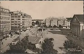 Bahnhofplatz mit Bahnhofstrasse (ca. 1940–48)