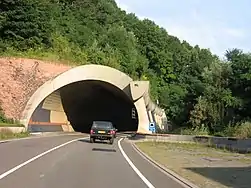 Barbarossatunnel der B 10 bei Annweiler