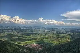 Baulmes vom Vue du Mont de Baulmes aus gesehen