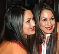 Brie und Nikki Bella 2011