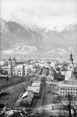 Der Bergiselbahnhof vom Bergisel aus