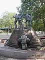 Fertiger Brunnen mit Figurengruppe