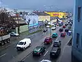 Blick vom Bahnhof Hetzendorf auf die Altmannsdorfer Straße