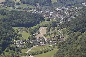 Blick auf Landikon, mit Birmensdorf im Hintergrund