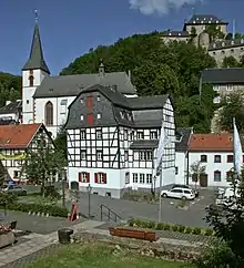 Pfarrkirche und Burg Blankenheim