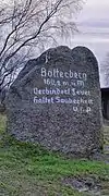 Gipfelstein auf dem Bolterberg im Naturschutzgebiet Lüneburger Heide