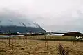 Borgarnes, im Hintergrund der erloschene Vulkan Hafnarfjall