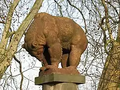 Bärenskulptur in den Bremer Wallanlagen