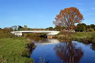 2013 neugebaute Brücke über die Oste