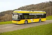 Ein Brennstoffzellenpostauto, unterwegs zwischen Scherz und Brugg.