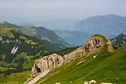 Abstieg zum Brisenhaus. Elfer und Vierwaldstättersee. Links die Musenalp und das Buochserhorn. Rechts im Hintergrund die Rigi