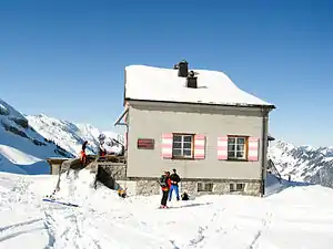 Das Brisenhaus im Winter