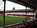 Der Brook Road Stand im Griffin Park Stadium