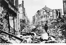 Zerstörungen in der Kastorpfaffenstraße, März 1945