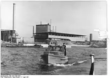 1951: Hydromentwerk im Hintergrund