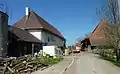 Landauhof, der mit Steinen der Burg erbaut wurde.