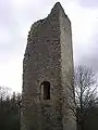 Bergfried mit dem rundbogigen Hocheingang