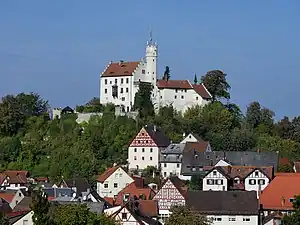 Burg Gößweinstein vom Kreuzberg aus (2014)