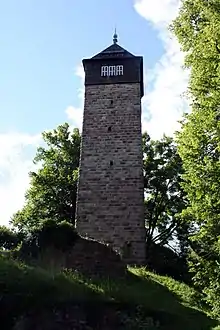 Aussichtsturm der Burgruine