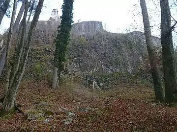 Burgruine Gutrat: Außenmauer