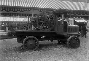 Panhard K13 mit 75-mm-Kanone 97 auf der Ladefläche, 1919