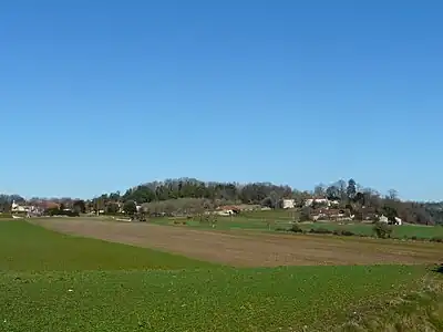 Cantillac von Süden mit den Weilern Saint-Michel (rechts) und Les Bourgougnoux