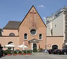 Umbau und Fassade der Kapuzinerkirche