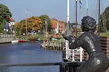 Skulptur Caroline zur Erinnerung an den Begriff „Cliner Wind“