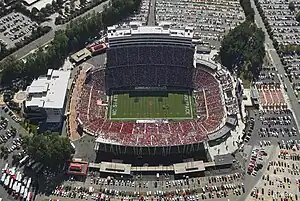 Luftbild des Carter-Finley Stadium (2007)