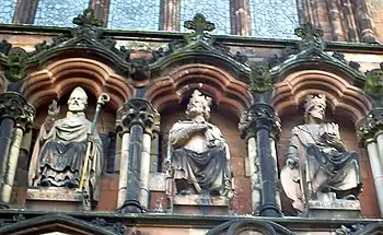 Statue Peadas (Mitte) im Dom von Lichfield