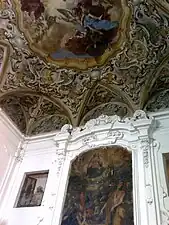 Altar von Santafede und Fresko von Vasari (links)