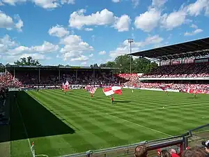 Blick von der Südtribüne ins Stadion