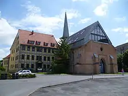 Cruciskirche Sondershausen. Blick auf die Westseite. Links das ehemalige Hospiz