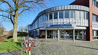 Eingang zur Stadtbibliothek