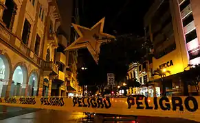 Gesperrter Straßenabschnitt im Zentrum von Guayaquil