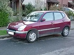 Daihatsu Sirion (1998–2001)