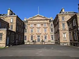 Dalkeith House, Sitz der Mortons im 17. Jh. (heutiger Barockbau nach 1700)