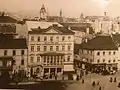 Das Kernsche Haus in Preßburg. Von Ignaz Feiger d. Ä. für Andreas Kern errichtet. Im Erdgeschoss befand sich das Restaurant „Zum Blumenstöckel“. (Historische Aufnahme um 1900)