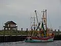 Krabbenkutter De Liekedeelers im Hallighafen Hooge