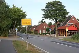 Ortseingang von Diekmannshausen an der B 437 aus Richtung Varel kommend.