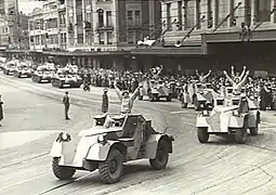 Dingo Spähwagen bei einer Parade in Sydney im Dezember 1942