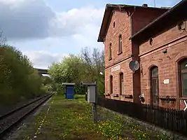 Ehem. Bahnhof und heutiger Haltepunkt Distelhausen (2013)