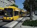 Haltestelle am Straßenbahngleiskörper, hier am Pirnaischen Platz